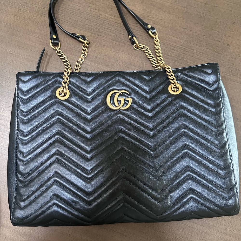 Medium Matelassé GG Marmont Chain Tote. Authentic. Black w/ gold hardware. - Picture 2 of 5